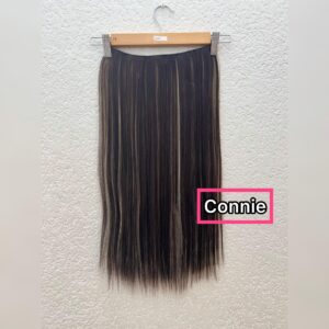 Clips Vegano tono Connie 130 gr 22 pulgadas